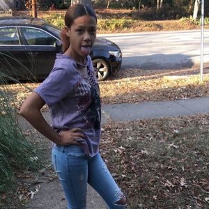 Meet your Posher, Shania